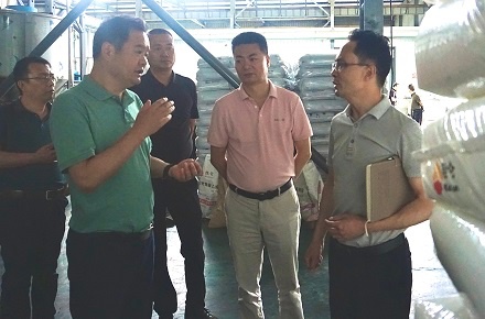 中國石油天然氣股份有限公司西南化工銷售分公司總經(jīng)理、黨委副書記金建江一行到四川森普管材股份有限公司調(diào)研